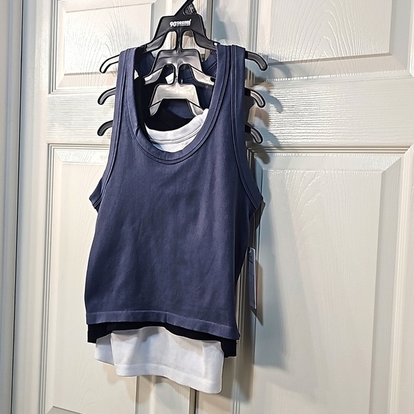 NWT 90 Degree by Reflex 3 pack Seamless Crop Tops. Satellite, White & Black XL - Picture 6 of 13